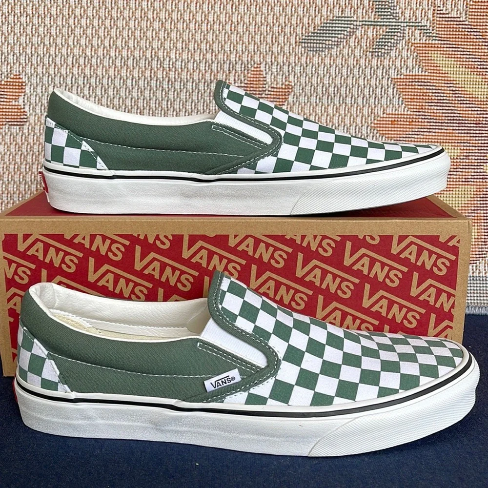 Vans Men’s Classic Slip-0n
Color Theory Checkerboard
VN0A5JMHYQW
Sneakers - Picture 2 of 16